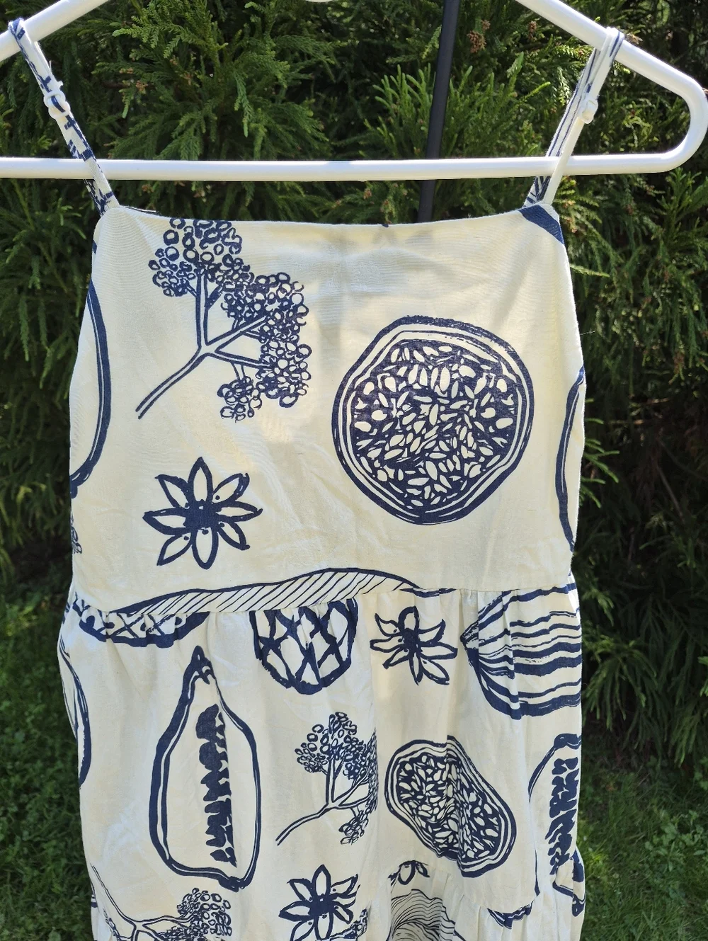 New Ladies BOUTIQUE Petal And Pup Cream & Navy Printed Maxi Sundress Large - Picture 2 of 5